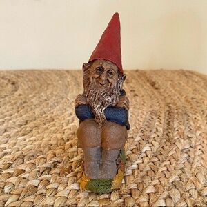 Tom Clark Gnome Justin Resin Figurine Collectible Carved Figure Cairn Studios